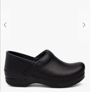Professional Cabrio Dansko Clogs